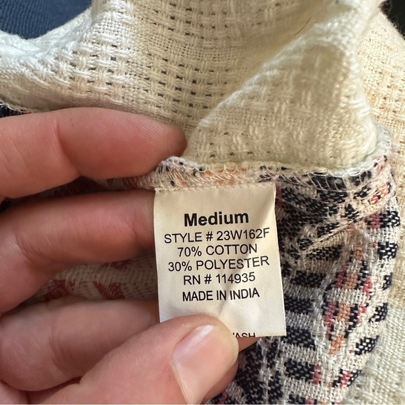 Quinn Aztec print embroidered shorts - Picture 7 of 7